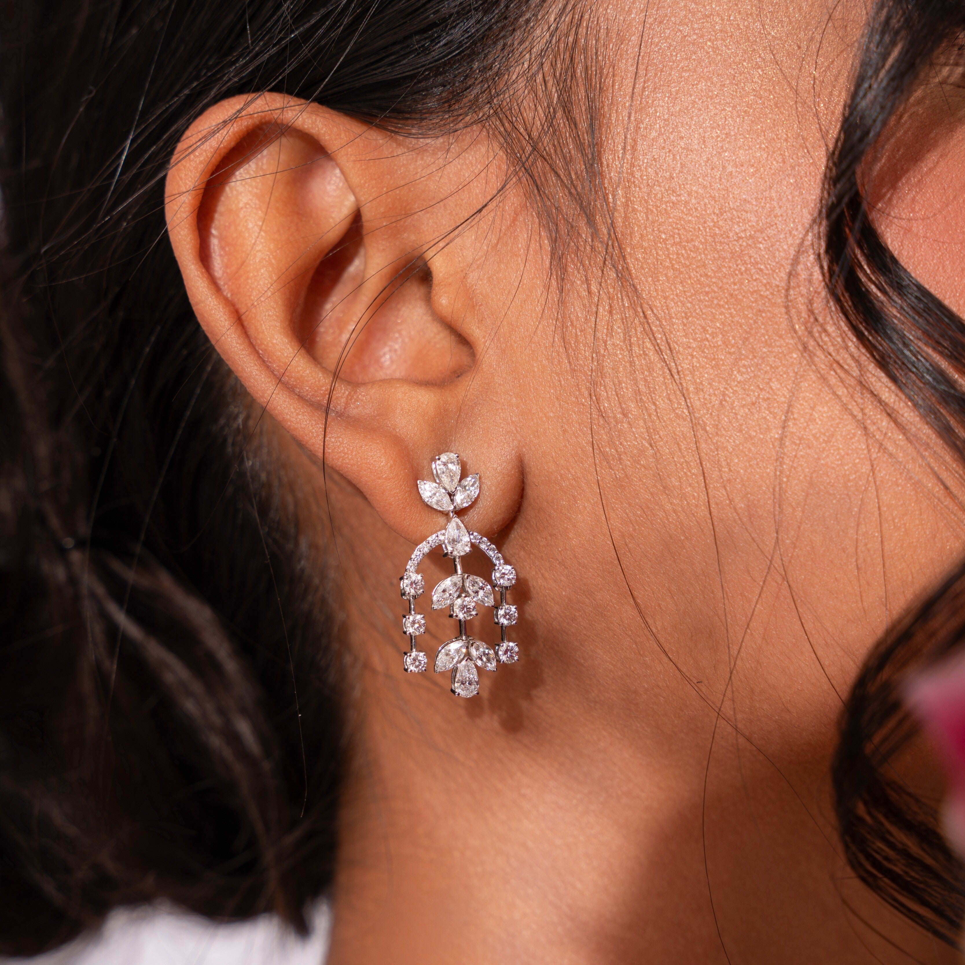 Summer Diamond Care: How to Protect Your Jewelry from Heat, Sunscreen & Sweat