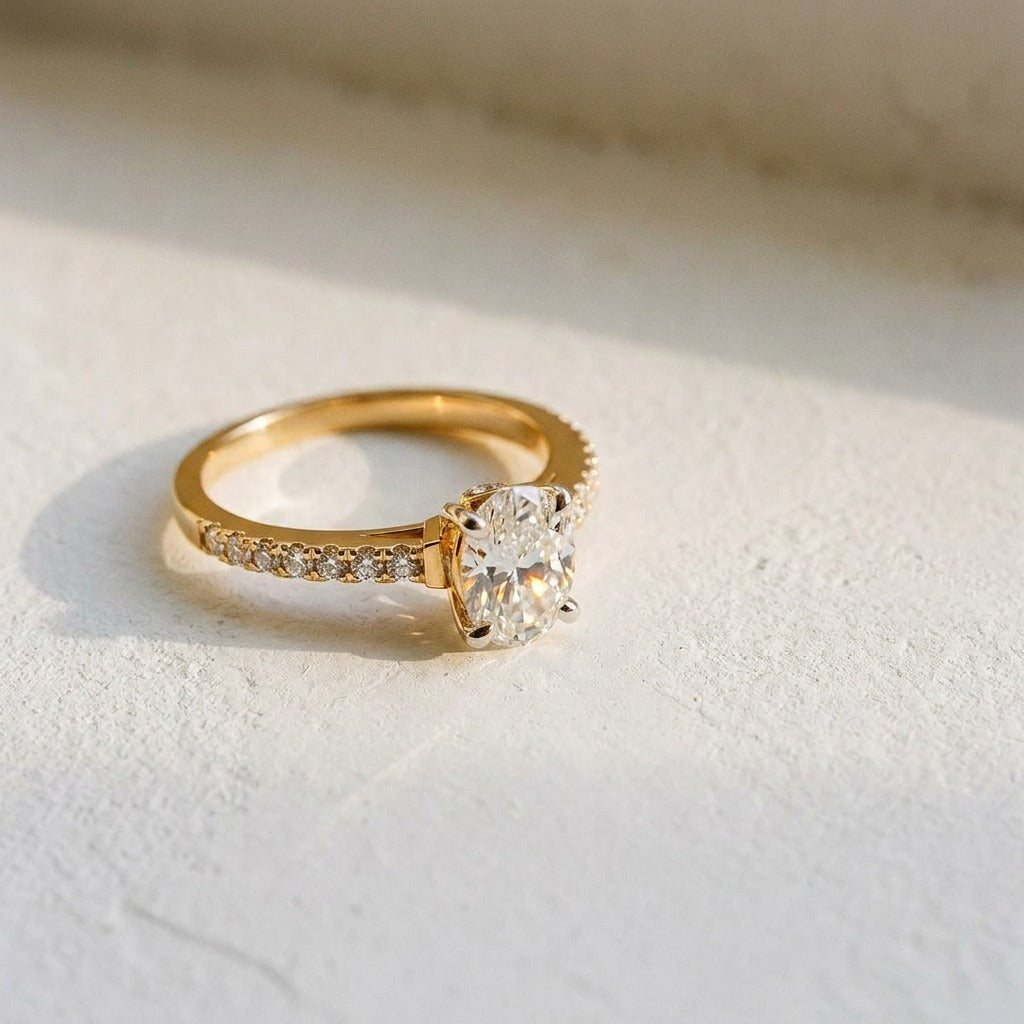 Round Brilliant vs Oval Diamond: Which Cut Is Right for You?