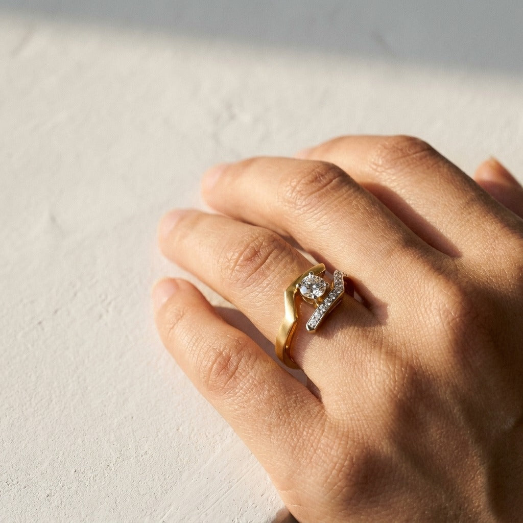 Diamond Earrings Buying Guide: How to Choose the Right Pair for Every Face, Style, and Occasion