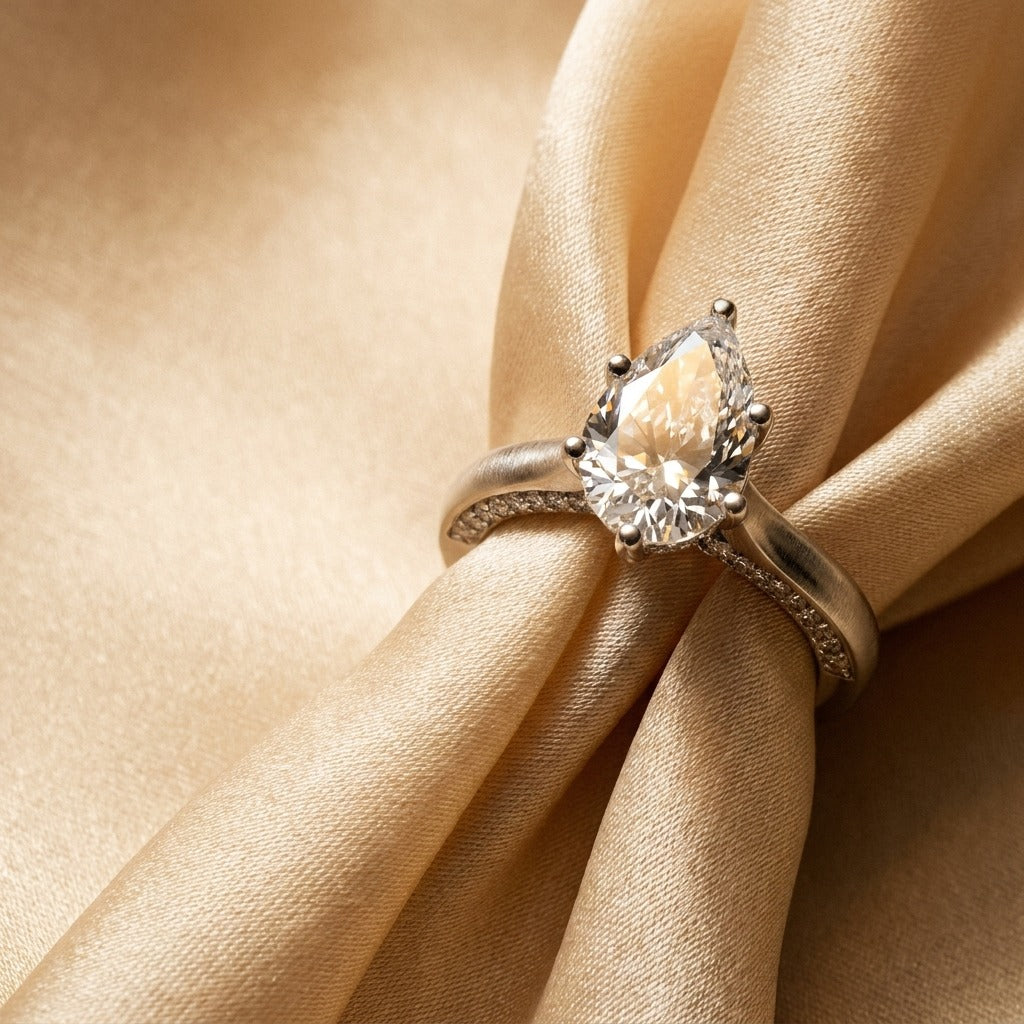 Platinum vs White Gold: Which Metal Is Right for Your Ring