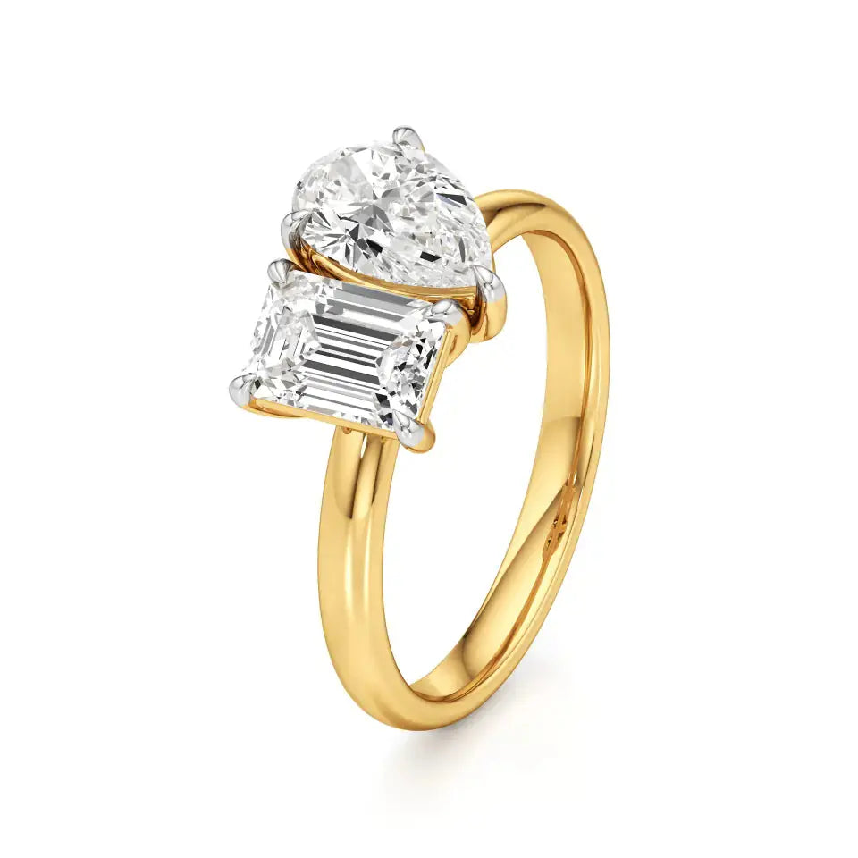 Toi et Moi | Pear & Emerald Lab-Grown Diamond Ring - Nivara