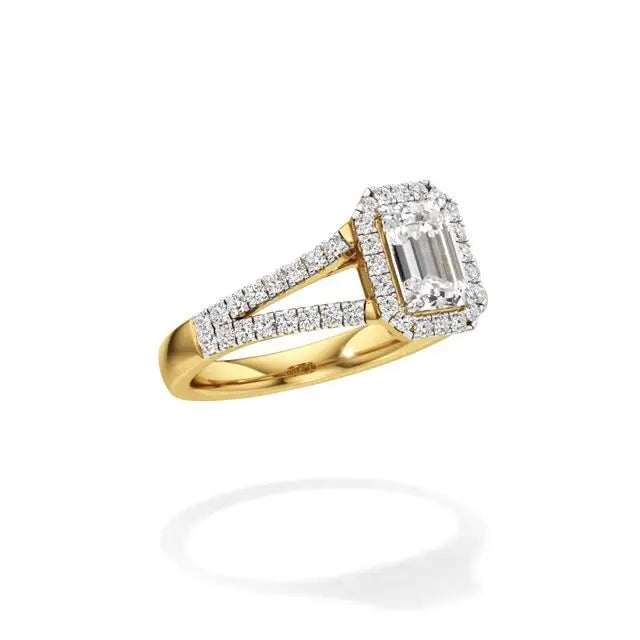 Mira | Round & Emerald Lab-Grown Diamond Halo Ring - Nivara