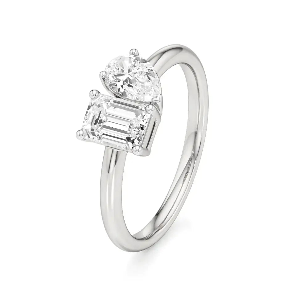 Toi et Moi | Pear & Emerald Lab-Grown Diamond Ring - Nivara