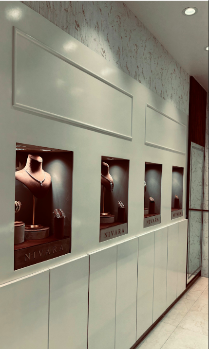 Nivara lab-grown diamonds store with a person standing outside
